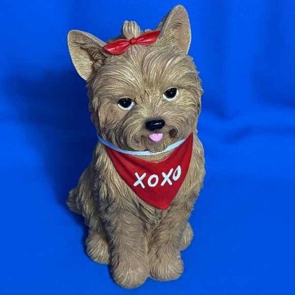 NEW ~ NWT YORKIE ~ YORKSHIRE TERRIER LOVE KISSES & HUGS GORGEOUS STATUE / FIGURE - Picture 10 of 16